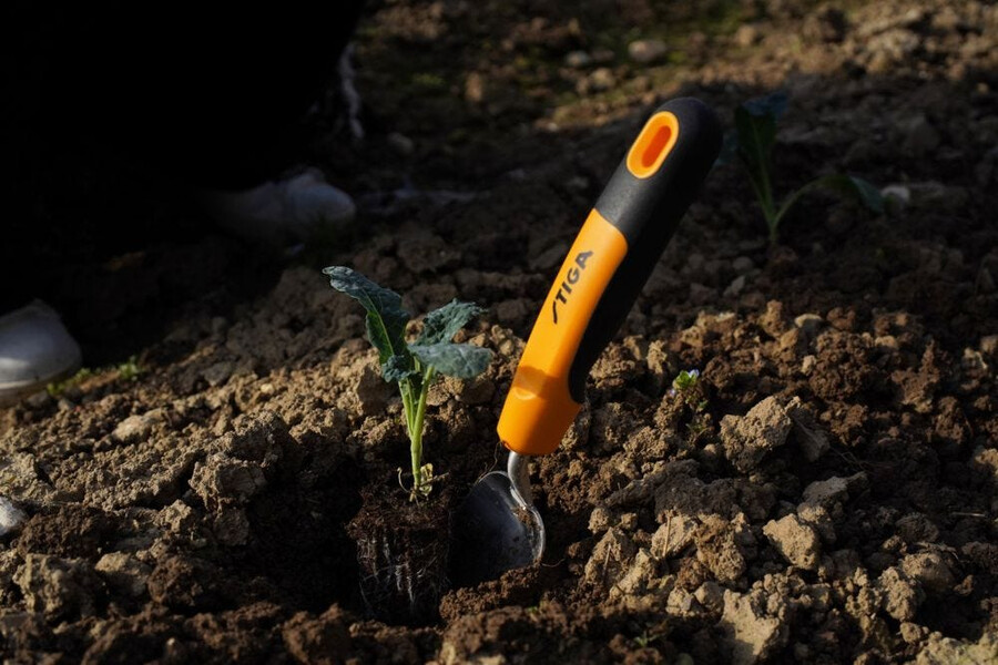 outil de jardin à main - truelle à transplanter